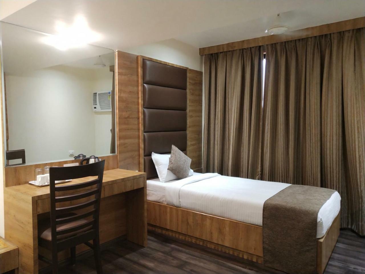 Hotel Heritage Dakshin Нави Мумбаи Экстерьер фото